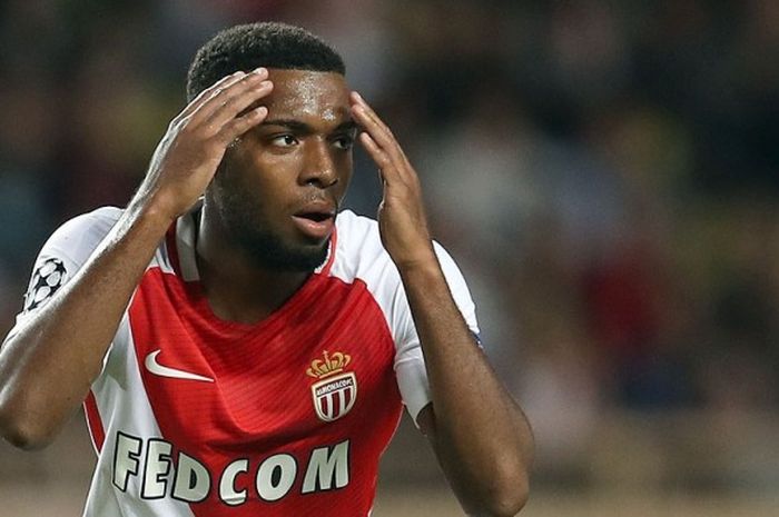 Reaksi gelandang AS Monaco, Thomas Lemar, setelah kehilangan kesempatan mencetak gol dalam laga Liga Champions 2016-2017 antara AS Monaco kontra Bayer Leverkusen, 27 Desember 2016.