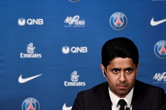 Presiden Paris Saint-Germain (PSG) Nasser Al-Khelaifi menghadiri sesi perkenalan Unai Emery sebagai pelatih anyar, Senin (4/7/2016).