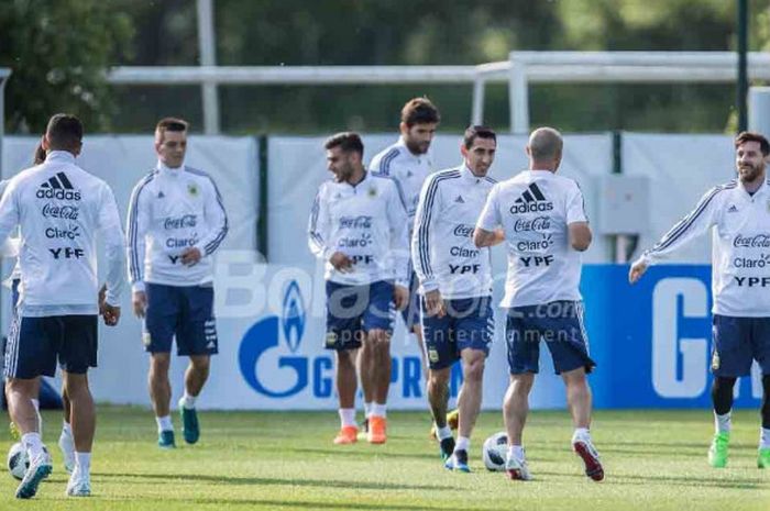 Sesi latihan para pemain timnas Argentina di Bronnitsy Training Center, Moscow Oblast, pada Senin, 11 Juni 2018.