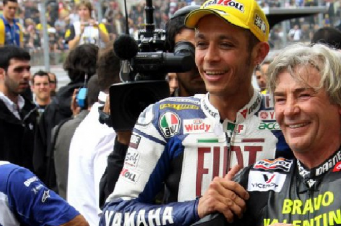 Valentino Rossi bersama Angel Nieto