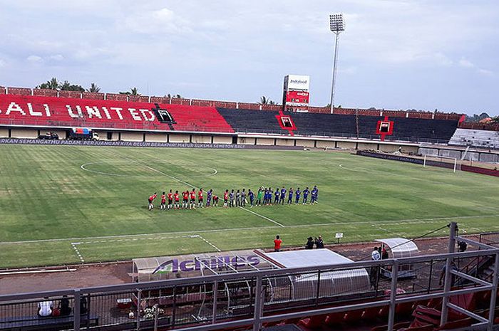 Kondisi Stadion I Wayan Dipta, Gianyar saat dipergunakan Bali United untuk menjamu PSIS Semarang dal