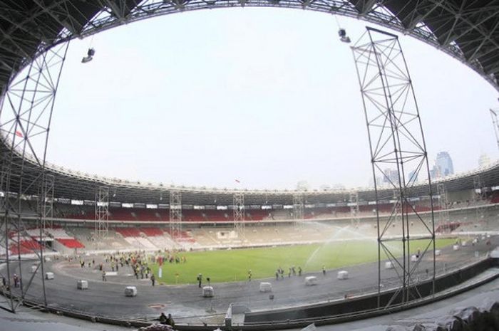 Inilah kondisi bagian dalam Stadion Utama Gelora Bung Karno, Senayan, Jakarta Pusat, saat ditinjau Menteri Pemuda dan Olahraga Imam Nahrawi, Selasa (8/8/2017).