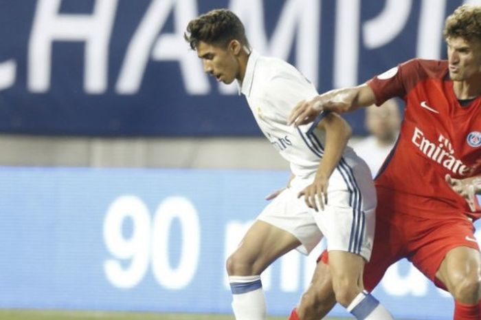 Bek kanan Real Madrid Castilla, Achraf Hakimi, dalam laga kontra Paris Saint-Germain di Ohio Stadium, 26 Juli 2016