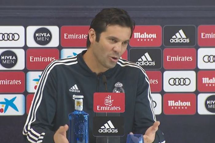 Pelatih Real Madrid, Santiago Solari, berbicara kepada media dalam acara jumpa pers.