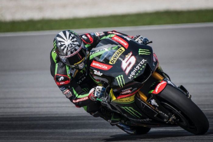 Pebalap tim Yamaha Tec3, Johann Zarco, saat beraksi pada tes pramusim hari ketiga di Sirkuit Sepang, Malaysia, Selasa (30/1/2018).