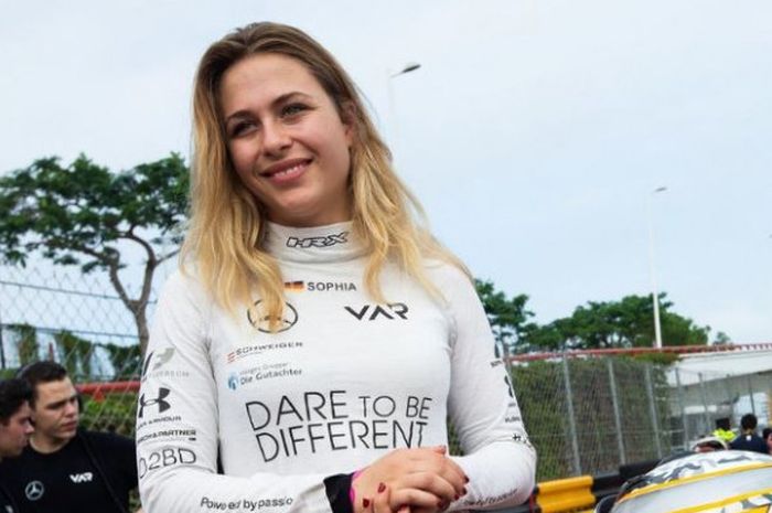 Sophia Floersch, pebalap Formula 3 yang mengalami insiden horror di GP Macau, Minggu (18/11/2018).