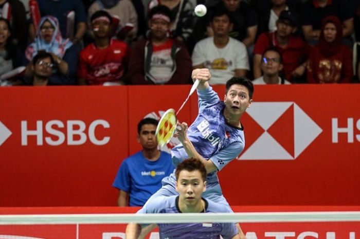 Pasangan ganda putra Indonesia, Marcus Fernaldi Gideon/Kevin Sanjaya Sukamuljo, tampil pada semifinal Indonesia Masters 2018 yang digelar di Istora Senayan, Jakarta, Sabtu (28/1/2018).