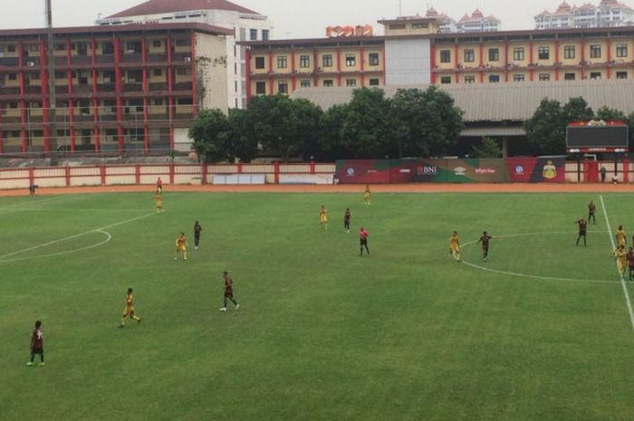 Persija Jakarta menghadapi Bhayangkara FC pada laga uji coba di Stadion PTIK, Jakarta Selatan, Rabu (28/8/2018)