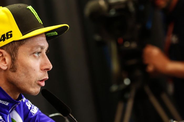 Pebalap Movistar Yamaha MotoGP asal Italia, Valentino Rossi, berbicara kepada media pada konferensi pers jelang GP Austria di Red Bull Ring, Spielberg, Austria, Kamis (10/8/2017).