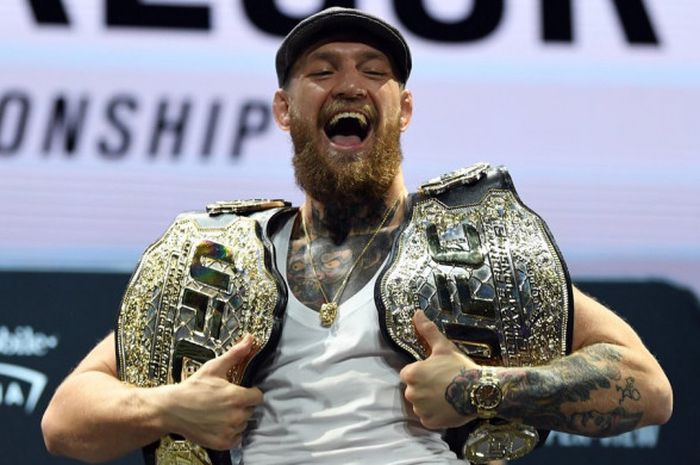   Conor McGregor saat menghadiri sesi konferensi pers jelang UFC 229 yang digelar di Las Vegas, Amerika Serikat pada Kamis (4/10/2018) waktu setempat.  