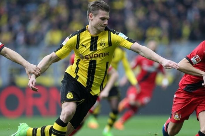 Penampilan Lukasz Piszczek saat Borussia Dortmund memetik kemenangan 6-2 melawan Bayer Leverkusen di Signal Iduna Park pada 11 Maret 2016. 