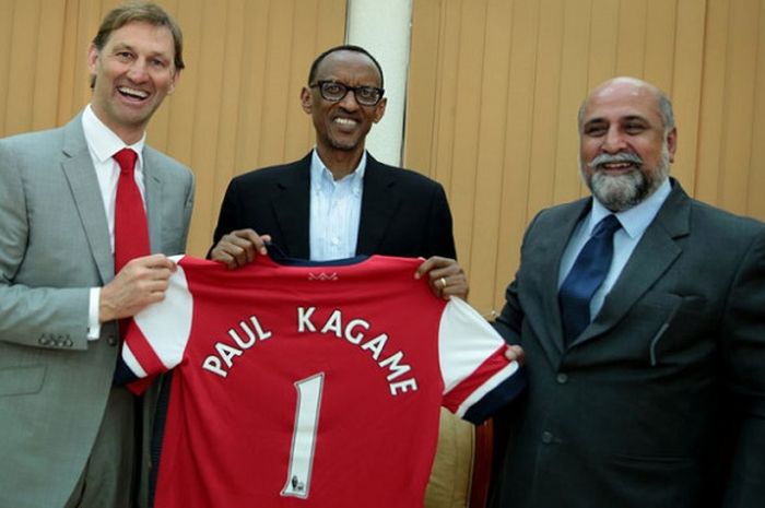 Presiden Rwanda, Paul Kagame (tengah).