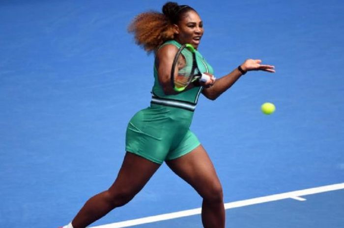 Petenis tunggal putri Amerika Serikat, Serena Williams, saat menjalani pertandingan melawan Tatjana 