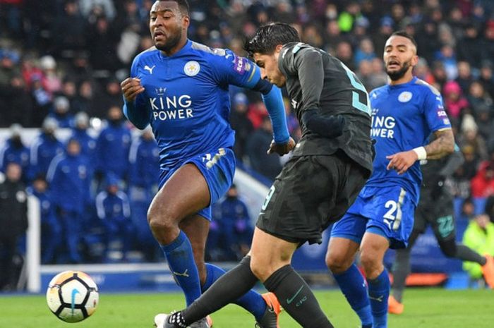 Alvaro Morata saat mencetak gol ke gawang Leicester City dalam laga babak 8 besar Piala FA, di King Power Stadium pada Minggu (18/3/2018)