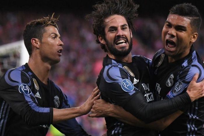 Ekspresi kebahagiaan pemain Real Madrid, Isco, setelah menjebol gawang Atletico Madrid pada leg kedua semifinal Liga Champions di Stadion Vicente Calderon, Madrid, Rabu (10/5/2017).