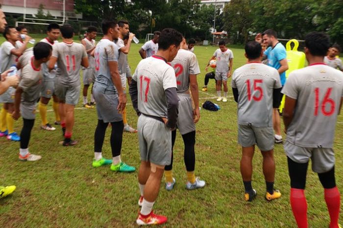 Bhayangkara FC latihan di Lapangan ISCI Tangerang, Rabu (25/10/2017).