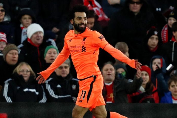 Pemain Liverpool FC, Mohamed Salah, merayakan gol yang dia cetak ke gawang Southampton dalam laga Liga Inggris di Stadion St. Mary's, Southampton, pada 11 Februari 2018.