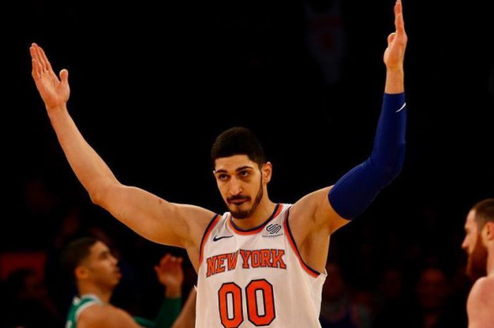 Pebasket asal Turki, Enes Kanter, saat bermain untuk salah satu tim peserta NBA, New York Knicks.