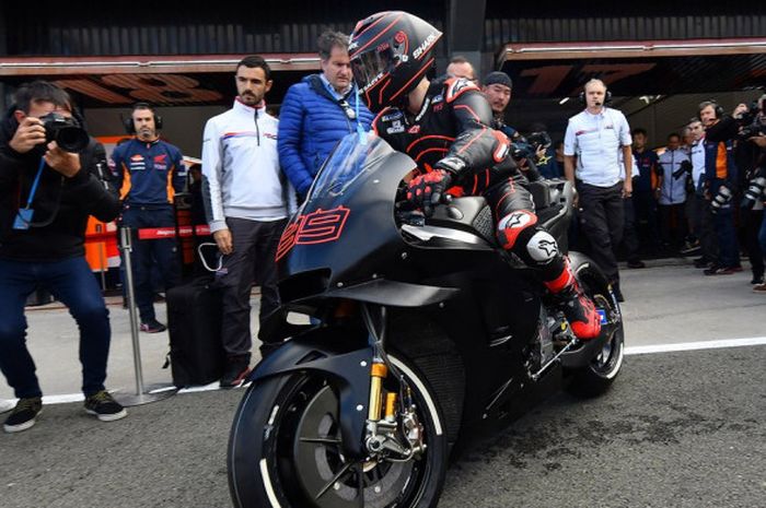 Jorge Lorenzo saat mengendarai motor Honda RC213V pada tes IRTA di Sirkuit Ricardo Tormo, Valencia, Selasa (20/11/2018).