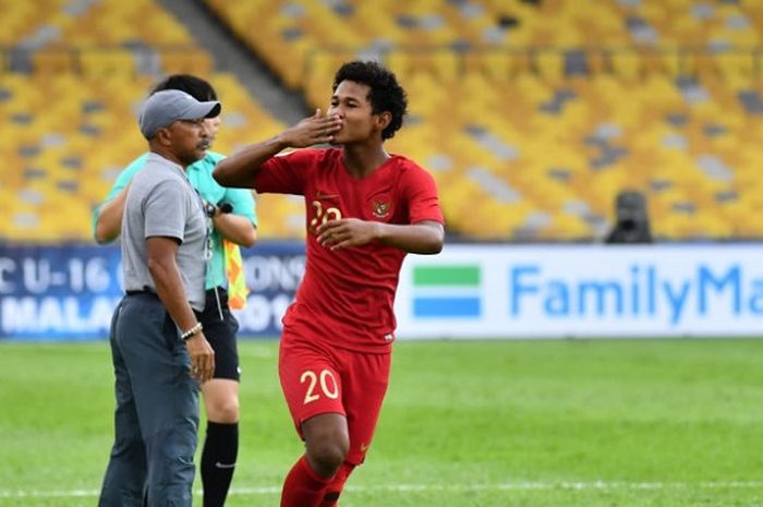  Striker Timnas U-16 Indonesia Bagus Kahfi selebrasi usai membobol gawang Timnas U-16 Iran.