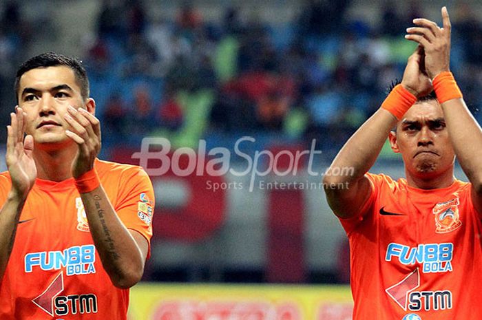 Bek Borneo FC asal Kyrgistan, Azamat Baimatov, berpose menjelang laga melawan Sriwijaya FC pada laga semifinal Piala Gubernur Kaltim 2018 di Stadion Palaran Samarinda, Kalimantan Timur, Jumat (02/03/2018) malam.