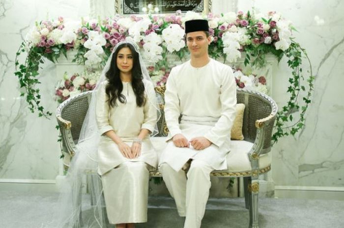 Dennis Muhammad Abdullah dan Putri Tunku Tun Aminah