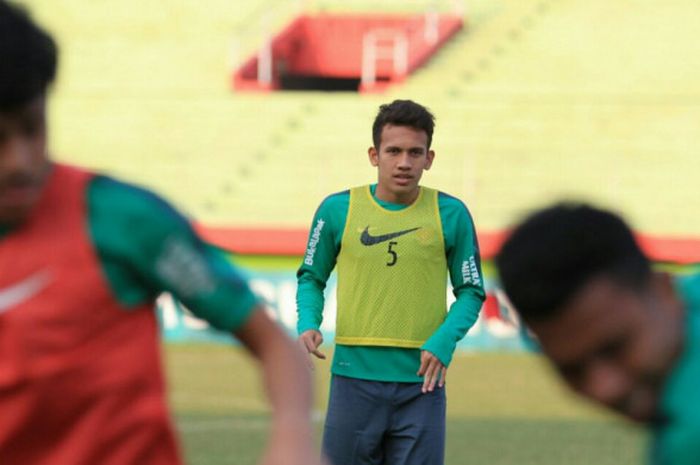 Egy Maulana Vikrii mengikuti latihan perdananya bersama timnas U-19 Indoesia untuk Piala AFF 2018, Rabu (11/7/2018).