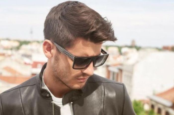 Alvaro Morata tampil ganteng saat menjadi endorse