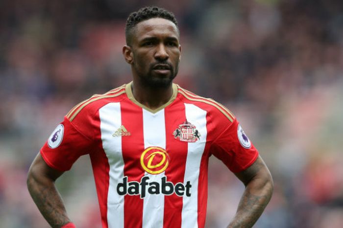 Jermain Defoe saat membela Sunderland dalam laga melawan Swansea di Stadium of Light, 13 Mei 2017