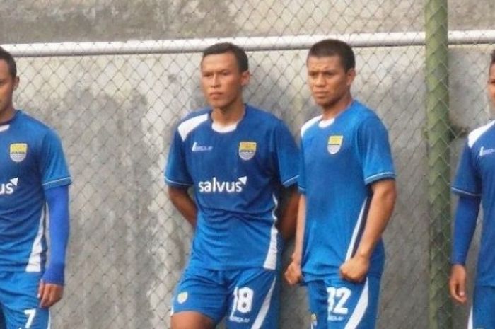 Para pemain Persib, Atep, Jajang Sukmara, Tantan, dan Gian Zola (dari kiri ke kanan) ada yang bakal dipinjamkan Maung Bandung ke klub lain. 