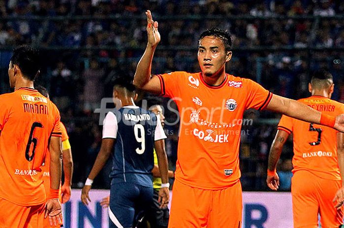   Bek Persija Jakarta, Gunawan Dwi Cahyo, saat melawan Arema FC pada pekan ke-19 Liga 1 2018 di Stadion Kanjuruhan Malang, Jawa Timur, Minggu (5/8/2018) malam.  