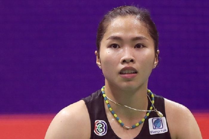 Pebulu tangkis tunggal putri Thailand, Ratchanok Intanon, berlaga pada babak perempat final Hong Kong Open 2018 melawan Akane Yamaguchi (Jepang) di Hong Kong Coliseum, Jumat (16/11/2018).