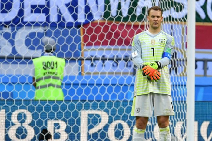 Ekspresi kiper Jerman, Manuel Neuer, seusai laga Grup F Piala Dunia 2018 kontra Korea Selatan di Kazan Arena, Kazan, Rusia pada 27 Juni 2018.