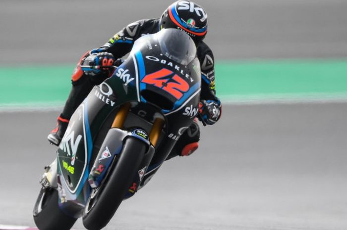 Francesco Bagnaia saat menjalani salah satu sesi di Sirkuit Losail, Qatar, pada seri pembuka Moto2 GP Qatar 2018.