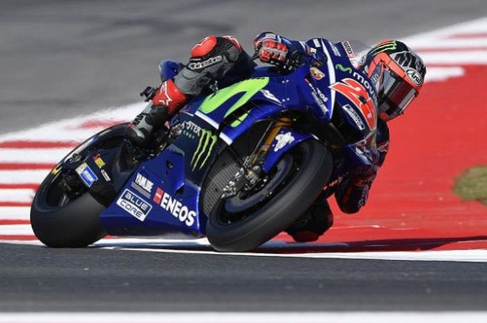 Maverick Vinales saat beraksi di latihan bebas kedua MotoGP San Marino, Jumat (8/9/2017).