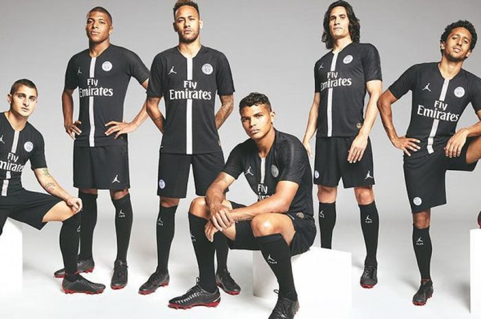 Jersey ketiga Paris Saint-Germain