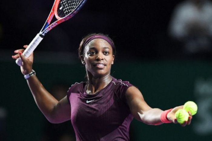 Petenis tunggal putri Amerika Serikat, Sloane Stephens, saat tampil dalam salah sastu laga WTA Finals 2018 yang digelar di Singapura.