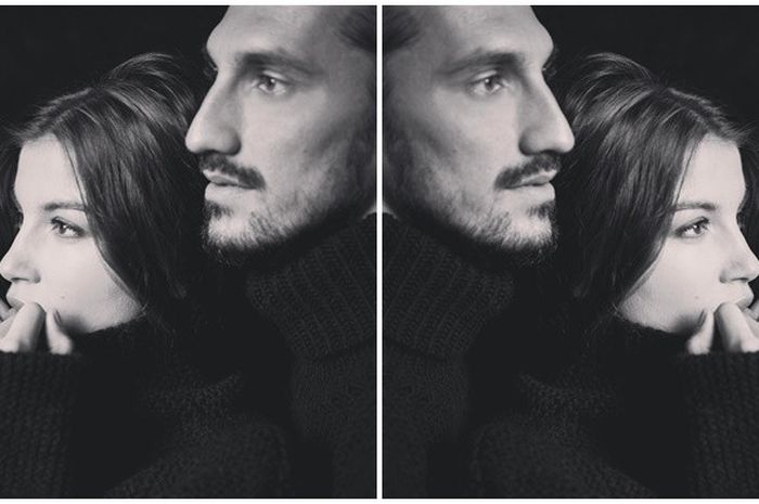 Davide Astori memeluk Francesca Fioretti