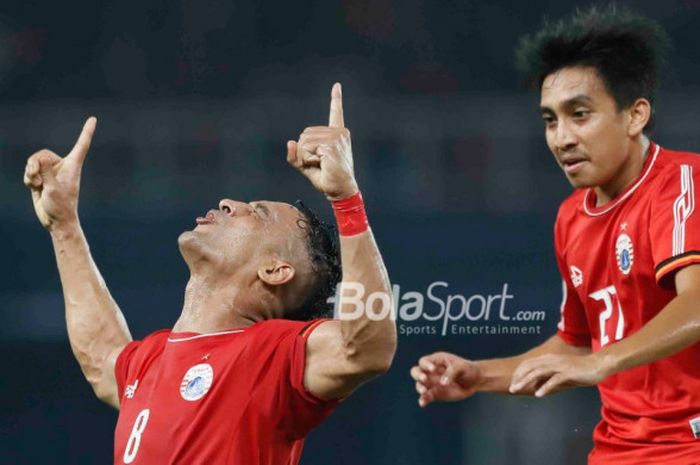 Penyerang Persija, Addison Alves, merayakan gol kontra Song Lam Nghe An bersama Fitra Ridwan, pada laga Grup H Piala AFC di Stadion Utama GBK, Rabu (14/3/2018).