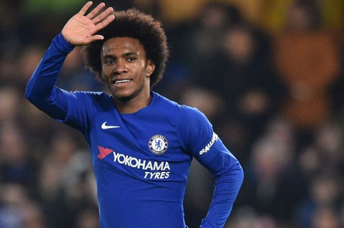  Pemain sayap Chelsea, Willian, melakukan selebrasi setelah mencetak gol ke gawang Bournemouth pada 