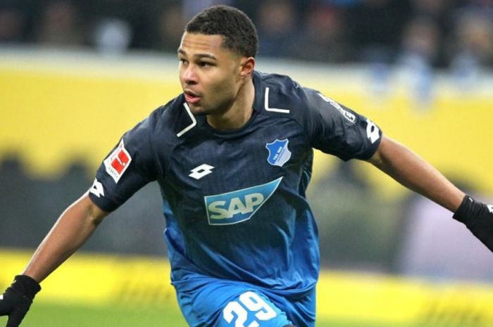 Selebrasi Serge Gnabry setelah mencetak gol Hoffenheim ke gawang RB Leipzig dalam partai Liga Jerman di Sinsheim, 2 Desember 2017.