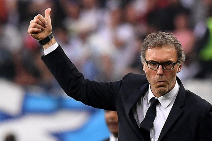 Reaksi pelatih Paris Saint-Germain, Laurent Blanc, dalam laga final Piala Prancis kontra Olympique Marseille di Stade de France, Saint-Denis, pada 21 Mei 2016.