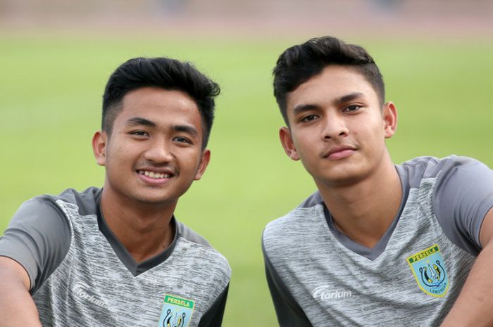 Hambali Tolib dan Muhammad Ridwan, dua pemain muda Persela Lamongan.