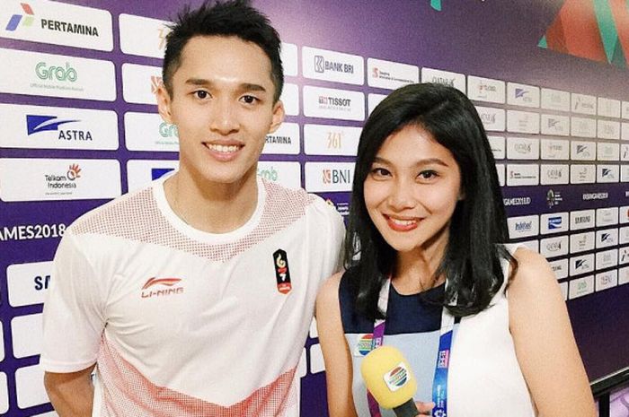 Jonatan Christie (kiri) bersama Wandha Dwiutari