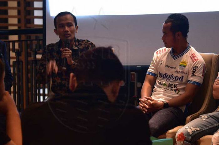 Permata Bank Syariah gelar acara ngabuburit bareng bobotoh dan pemain Persib, Rabu (30/5/2018)