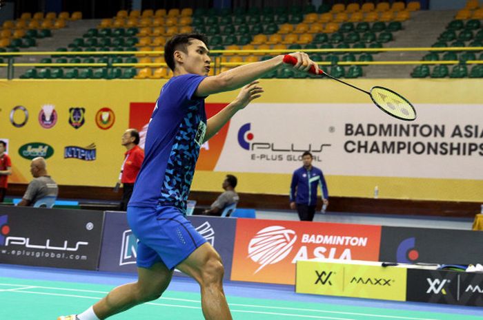 Pebulu tangkis tunggal putra Indonesia, Jonatan Christie, tampil pada partai pertama Kejuaraan Asia Beregu 2018 melawan Maladewa di Stadium Sultan Abdul Halim, Selasa (6/2/2018).