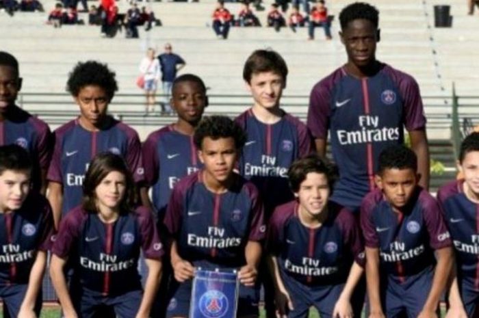 Paris Saint-Germain U-12.