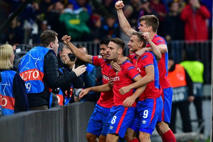 Pemain CSKA Moskva melakukan selebrasi setelah , Nikola Vlasic mencetak gol ke gawang Real Madrid pada pertandingan babak penyisihan Grup G Liga Champions di VEB Arena, Selasa (2/10/2018) waktu setempat atau Rabu dini hari WIB.