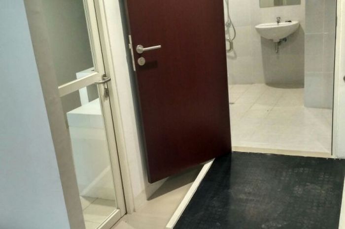  Toilet untuk atlet difabel yang ada di Wisma Atlet Kemayoran, Jakarta. 