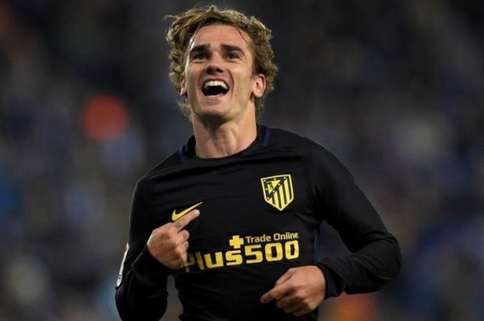 Selebrasi gol penyerang Atletico Madrid, Antoine Griezmann, ke gawang Espanyol dalam partai La Liga di Stadion Cornella El Prat, 22 April 2017.